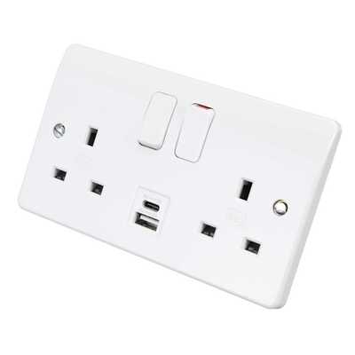 mk double socket with usb